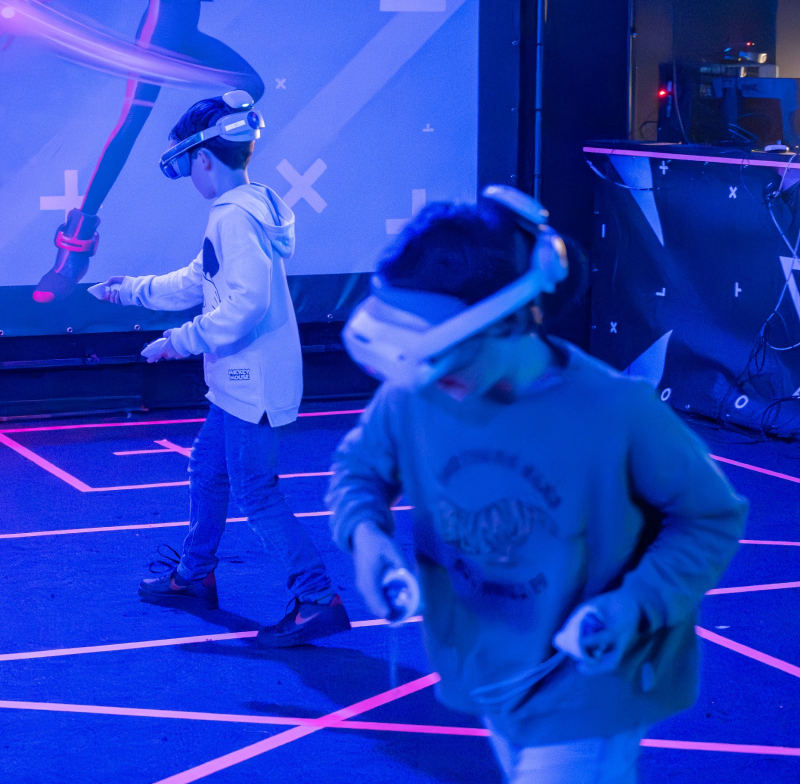 Uitleg voor kinderfeestje bij Ultimate VR